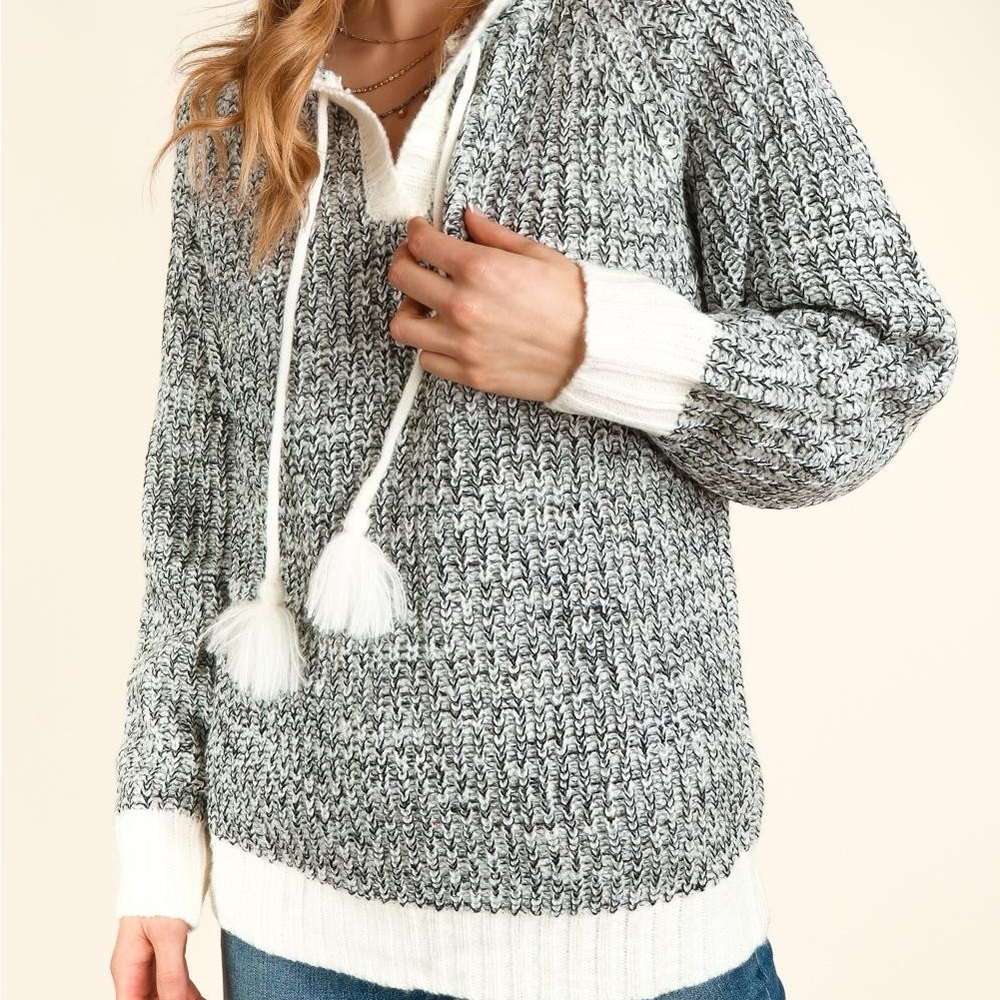 Women’s Charcoal & Ivory Two Tone Ribbed Hooded Tassel Drawstring Sweater